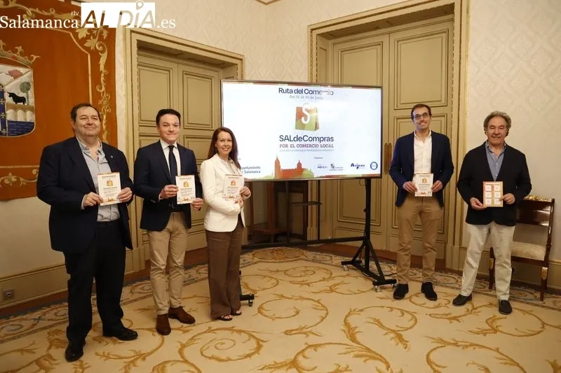 Presentación en el Ayuntamiento de Salamanca de la primera Ruta del Comercio. Foto: David Sañudo