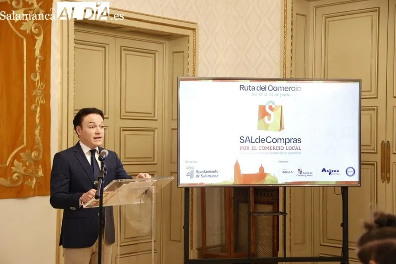 Presentación en el Ayuntamiento de Salamanca de la primera Ruta del Comercio. Foto: David Sañudo