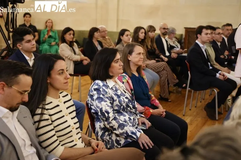 Acto de reconocimiento a mentores y la entrega de diplomas a mentorizados del Programa Mentoring USAL 23/24. Fotos: David Sañudo