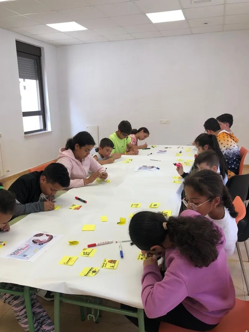 Sensibilización a infancia sobre buen trato a mayores en Peñaranda.