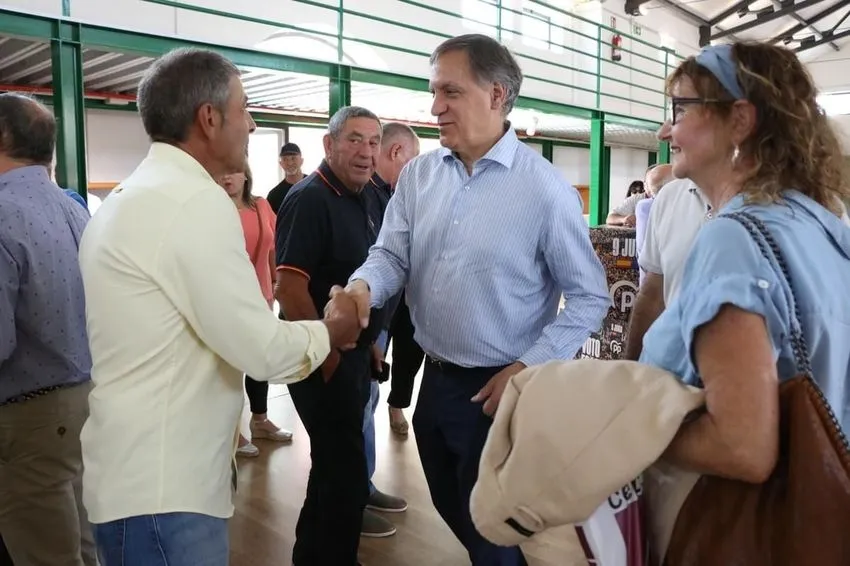 El acto tenía lugar en el Mercado de Abastos, lugar autorizado por la Junta Electoral junto con el Centro Cultural