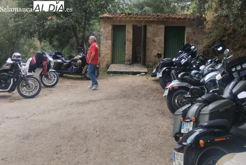 Grupo de moteros 'influencers' y empresarios relacionados con el turismo  