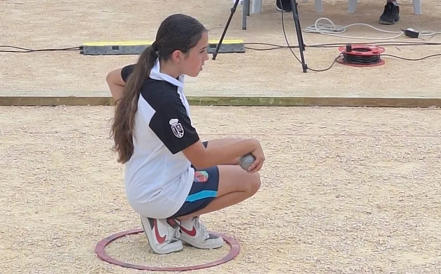 Foto 2 - Thais Mart&iacute;n y Lorena S&aacute;nchez se proclaman campeonas regionales de clubes con Villares de la Reina