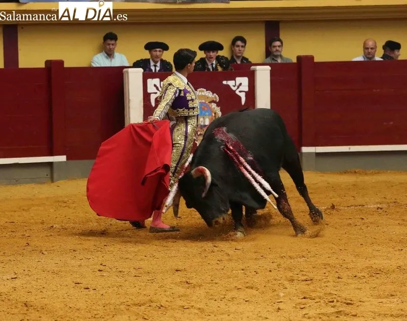 El Fandi y Manuel Diosleguarde en Alba de Tormes. Fotos: Ricardo Tejedor.