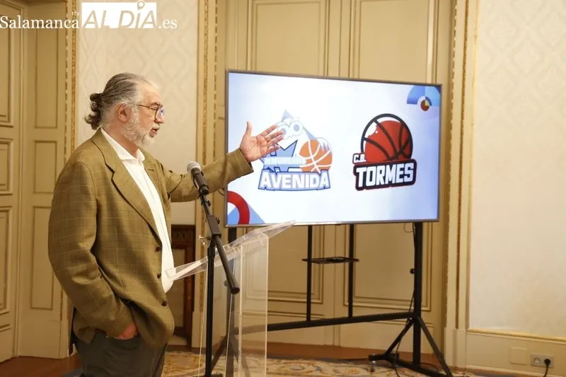 Presentación en el Ayuntamiento de Salamanca del acuerdo del CB Avenida con el CB Tormes