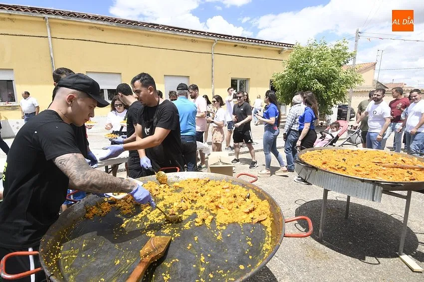 Comida popular por San Antonio en Martín de Yeltes / Fotos: Adrián M.Pastor