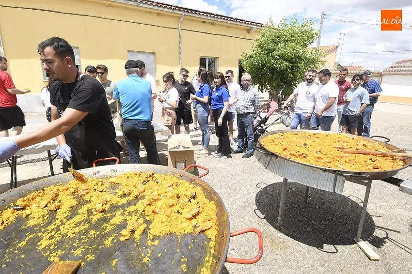Comida popular por San Antonio en Martín de Yeltes / Fotos: Adrián M.Pastor