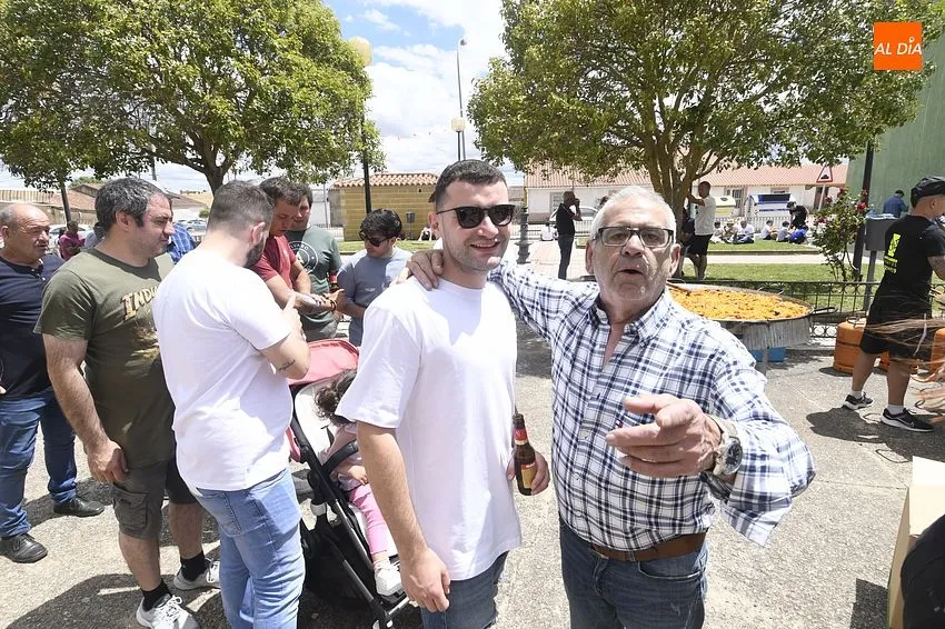 Comida popular por San Antonio en Martín de Yeltes / Fotos: Adrián M.Pastor