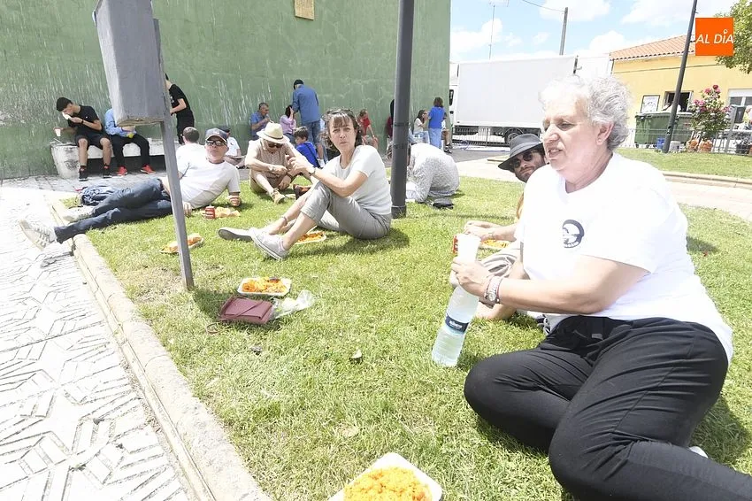 Comida popular por San Antonio en Martín de Yeltes / Fotos: Adrián M.Pastor