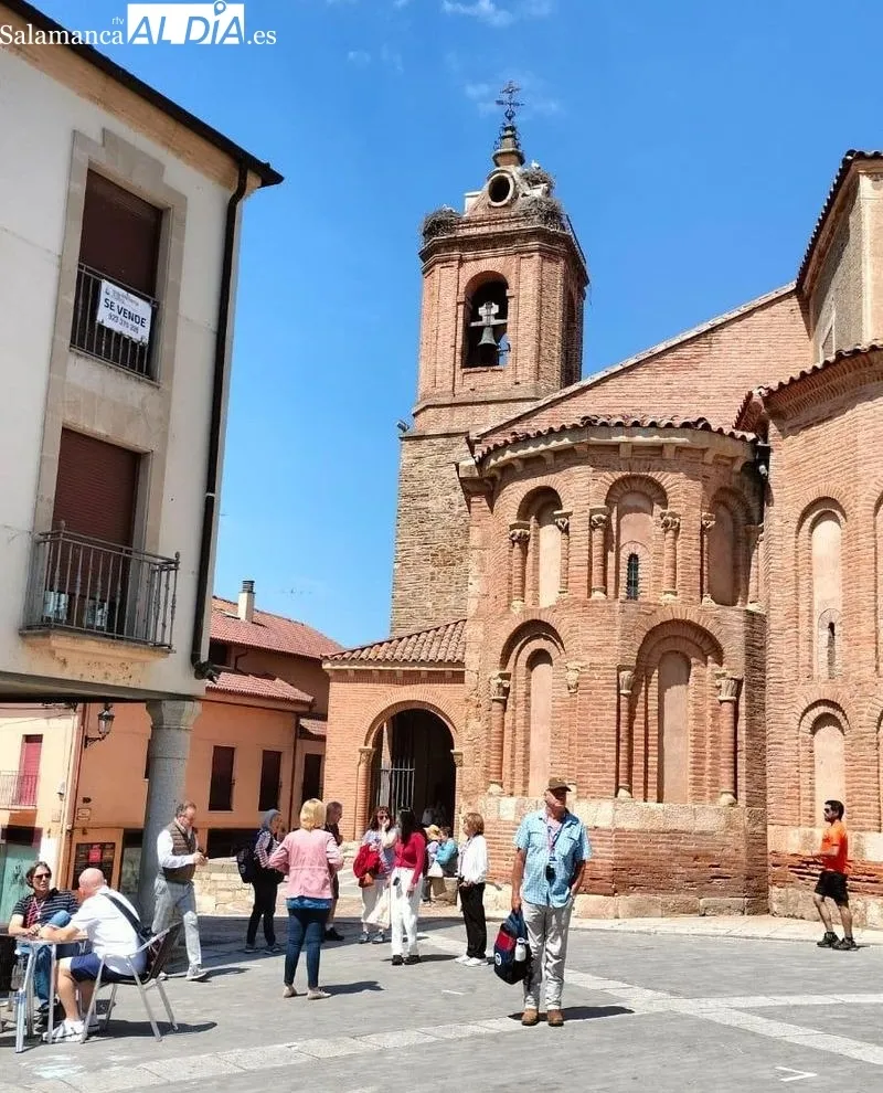 Encuentro de empresarios turísticos de la región y touroperadores internacionales en Alba de Tormes