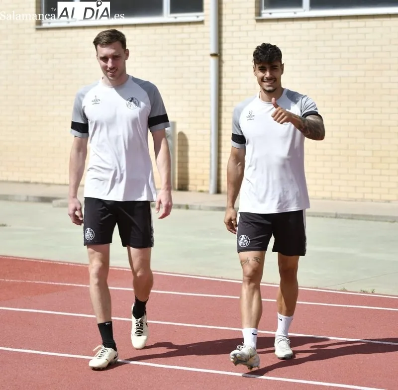 Entrenamiento del Salamanca UDS en las pistas del Helmántico