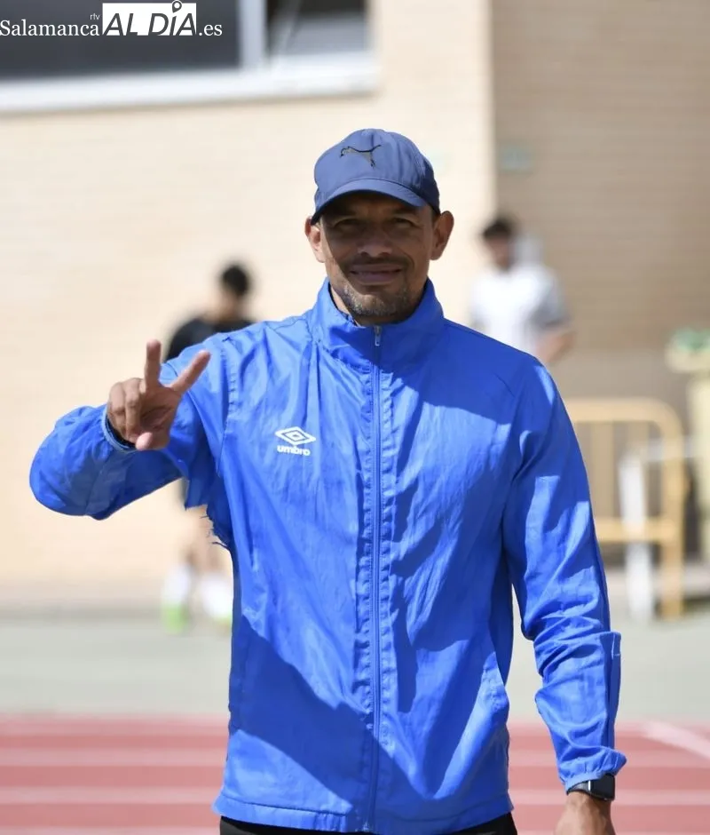 Entrenamiento del Salamanca UDS en las pistas del Helmántico