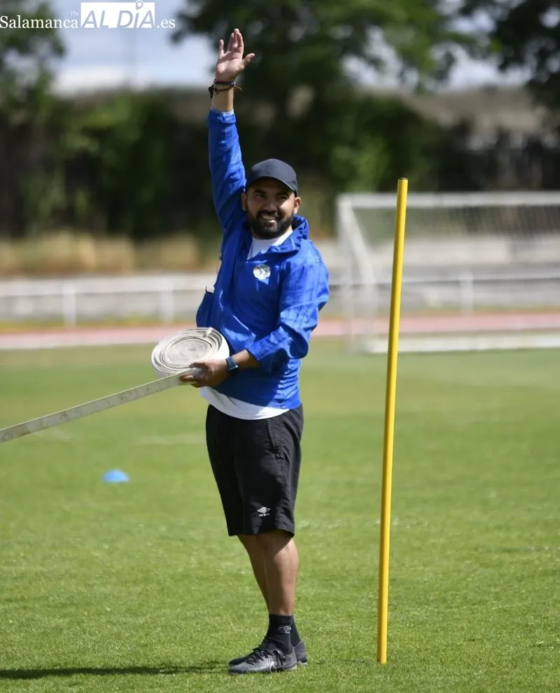 Entrenamiento del Salamanca UDS en las pistas del Helmántico