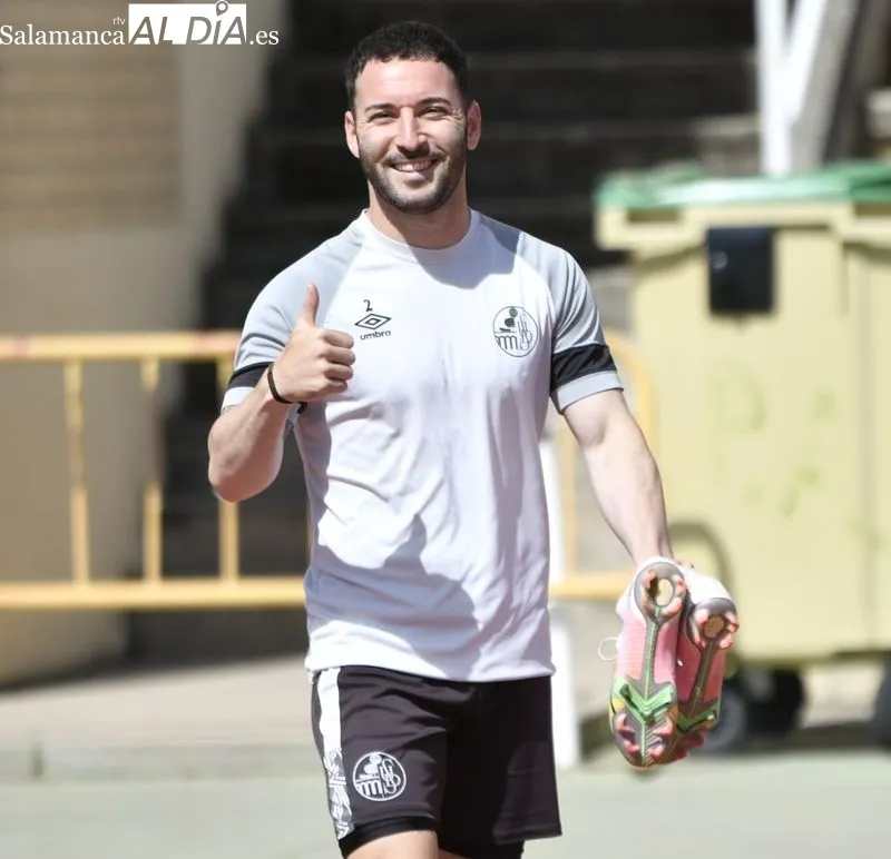 Entrenamiento del Salamanca UDS en las pistas del Helmántico