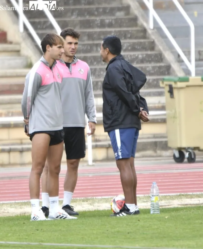 Entrenamiento del Salamanca UDS realizado este jueves en las pistas del Helmántico