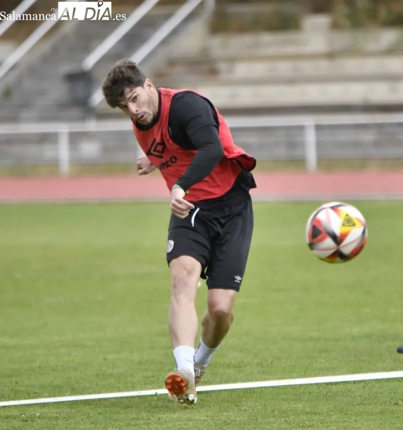 Entrenamiento del Salamanca UDS realizado este jueves en las pistas del Helmántico