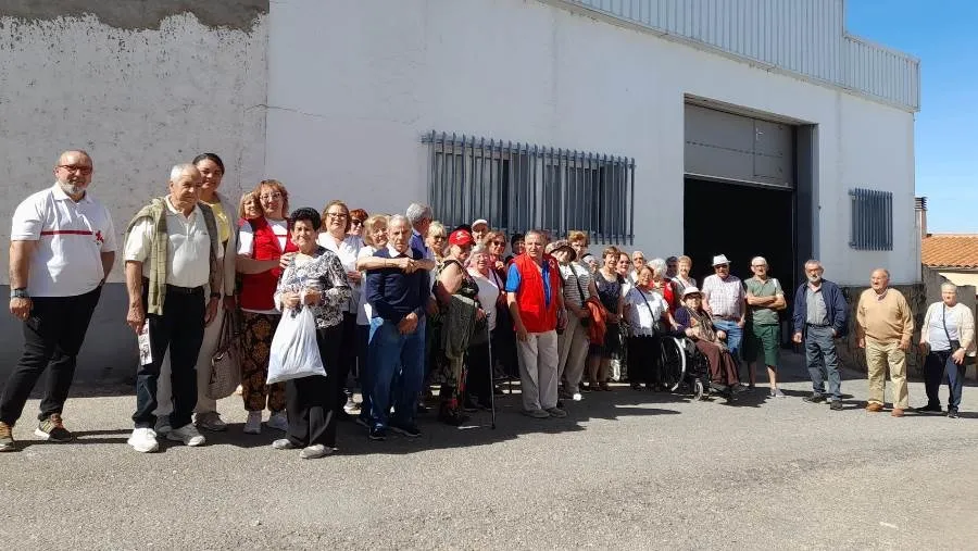 Foto 2 - El grupo de Mayores de Cruz Roja se va de excursi&oacute;n a Hinojosa de Duero y San Felices