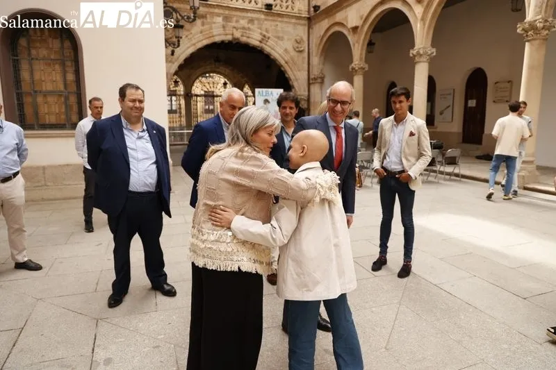 Presentación en el Palacio de la Salina de la corrida de toros benéfica a favor de La Fundación 'La Sonrisa de María'. Foto de David Sañudo