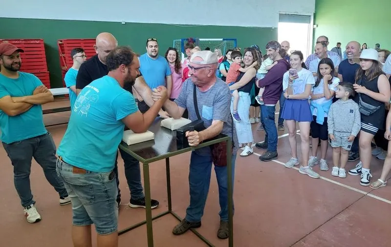 Foto 3 - Encinas se viene arriba con las fiestas del Domingo del Se&ntilde;or