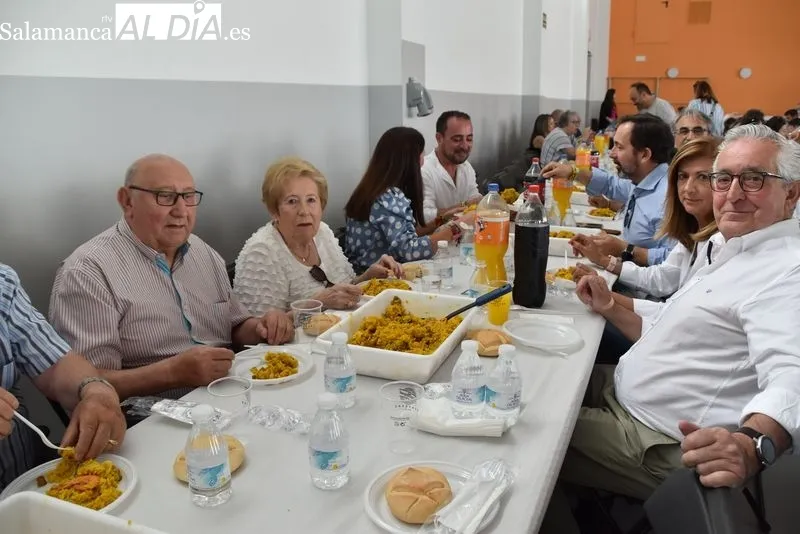 Paella popular en Villares de la Reina. Foto: Vanesa Martins