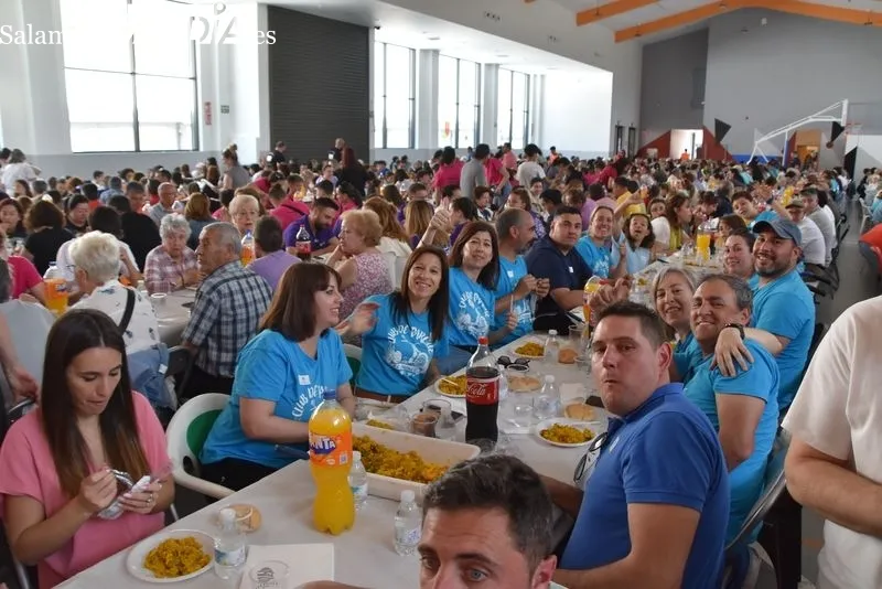 Paella popular en Villares de la Reina. Foto: Vanesa Martins