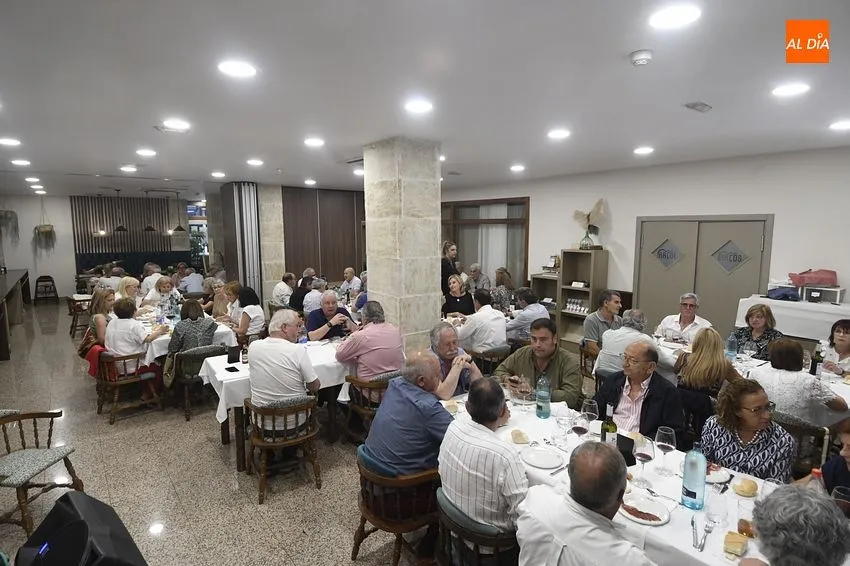 Foto 3 - La Pe&ntilde;a El Rinc&oacute;n despide con numerosos invitados su temporada gastron&oacute;mica