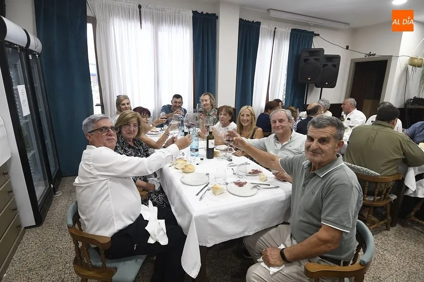 Foto 6 - La Pe&ntilde;a El Rinc&oacute;n despide con numerosos invitados su temporada gastron&oacute;mica