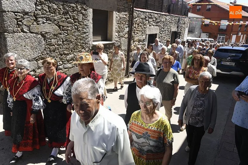 Foto 12 - Navasfr&iacute;as pone el broche final a las fiestas de San Juan con los actos m&aacute;s solemnes