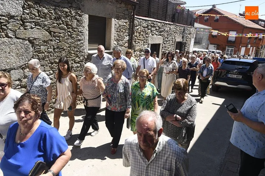Foto 14 - Navasfr&iacute;as pone el broche final a las fiestas de San Juan con los actos m&aacute;s solemnes
