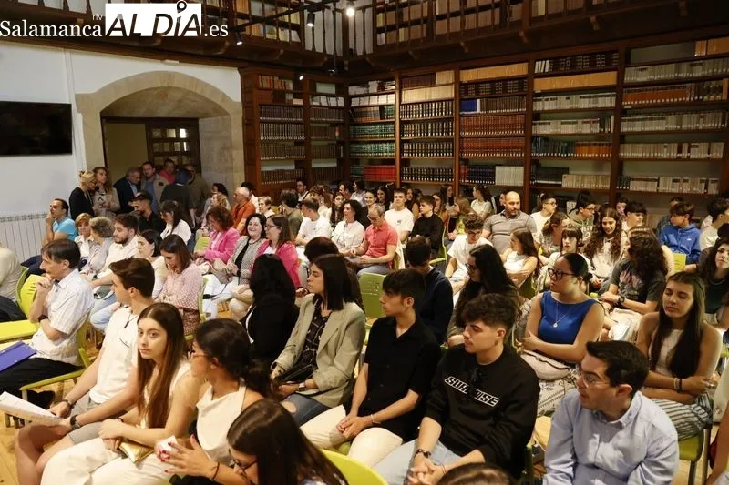 Presentación de la séptima edición de los proyectos de innovación social 'Talent Junior', en la UPSA. Foto de David Sañudo