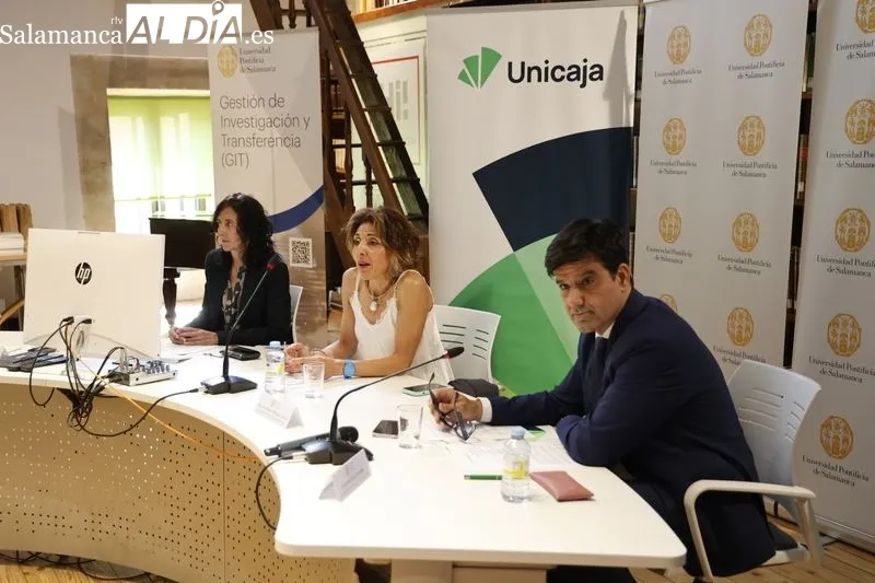 Presentación de la séptima edición de los proyectos de innovación social 'Talent Junior', en la UPSA. Foto de David Sañudo