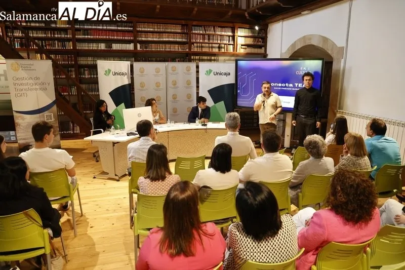 Presentación de la séptima edición de los proyectos de innovación social 'Talent Junior', en la UPSA. Foto de David Sañudo