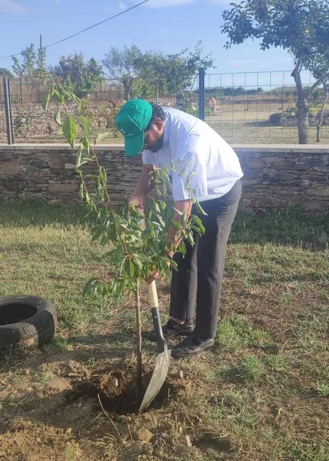 Foto 9 - Barquilla incorpora nuevos &aacute;rboles frutales a&ntilde;adi&eacute;ndoles los deseos de los vecinos