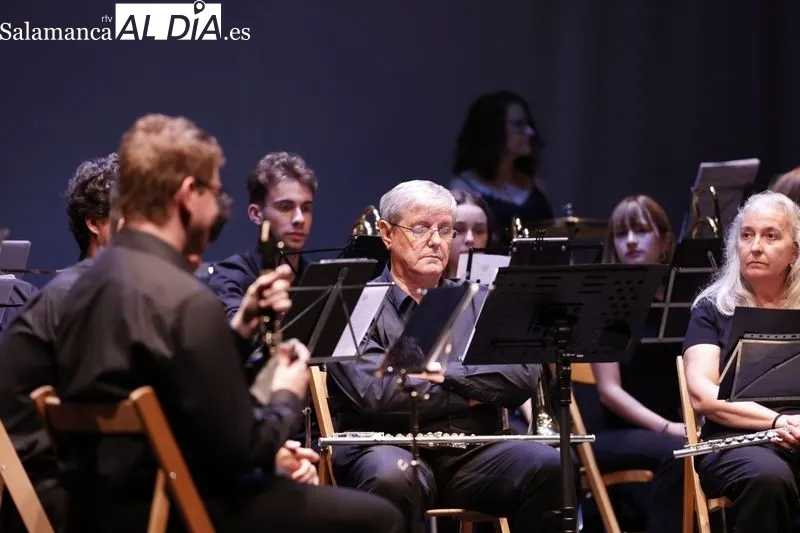 'La Música que Nos Une', un concierto solidario ofrecido por la Banda de Música 'Tomás Bretón' | FOTOS | David Sañudo