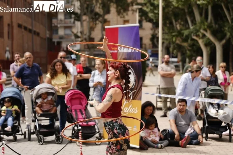 Niños y mayores se divierten con el ‘Circo Lápiz Cabaret’ | FOTOS: David Sañudo