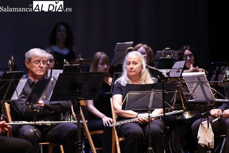 'La Música que Nos Une', un concierto solidario ofrecido por la Banda de Música 'Tomás Bretón' | FOTOS | David Sañudo