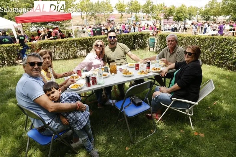 Pizarrales disfruta una deliciosa paella por sus fiestas patronales | FOTOS: David Sañudo 