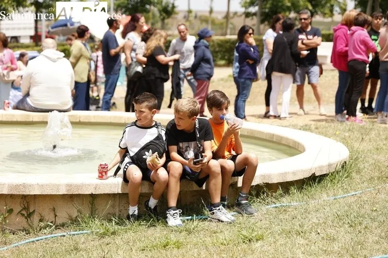 Pizarrales disfruta una deliciosa paella por sus fiestas patronales | FOTOS: David Sañudo 