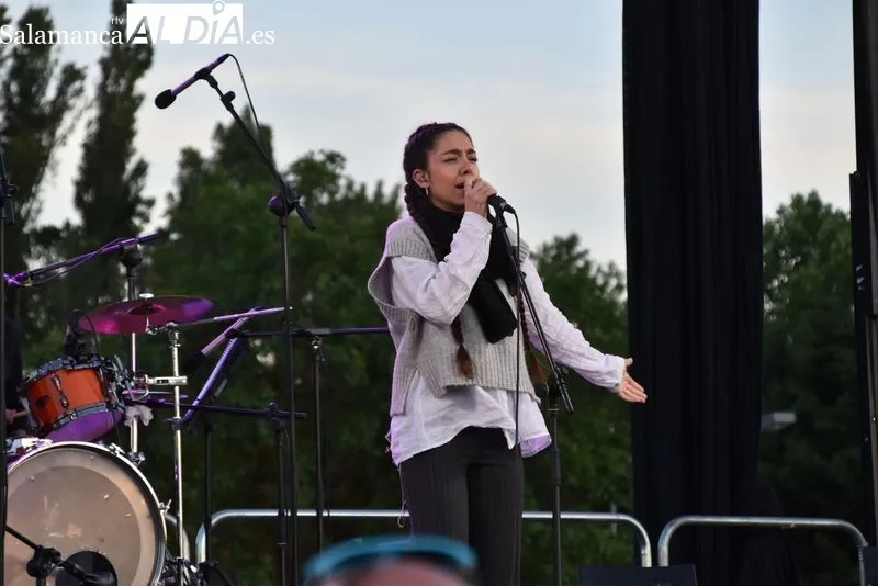 Nereida Sanchón, en el concierto en el Recinto Ferial de La Aldehuela 