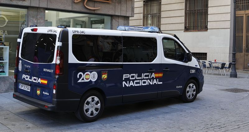 Detenido un Grupo Criminal por privar de libertad a una mujer en situación irregular, para robarle con violencia e intimidación  