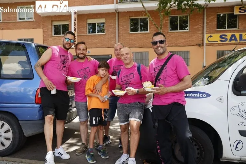 Pizarrales disfruta una deliciosa paella por sus fiestas patronales | FOTOS: David Sañudo 