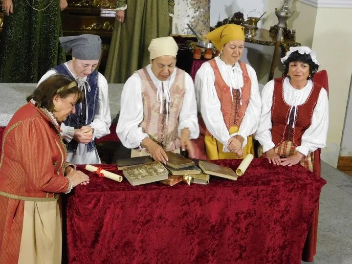 La Tala disfruta de la representación de ‘Buscando a Nebrija’ 