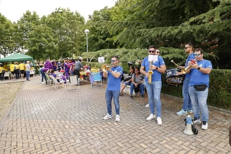 Pizarrales disfruta una deliciosa paella por sus fiestas patronales | FOTOS: David Sañudo 