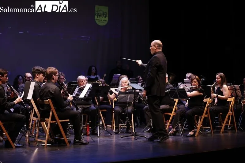 'La Música que Nos Une', un concierto solidario ofrecido por la Banda de Música 'Tomás Bretón' | FOTOS | David Sañudo
