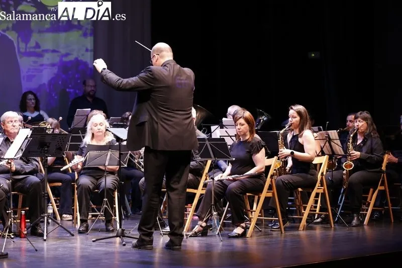 'La Música que Nos Une', un concierto solidario ofrecido por la Banda de Música 'Tomás Bretón' | FOTOS | David Sañudo