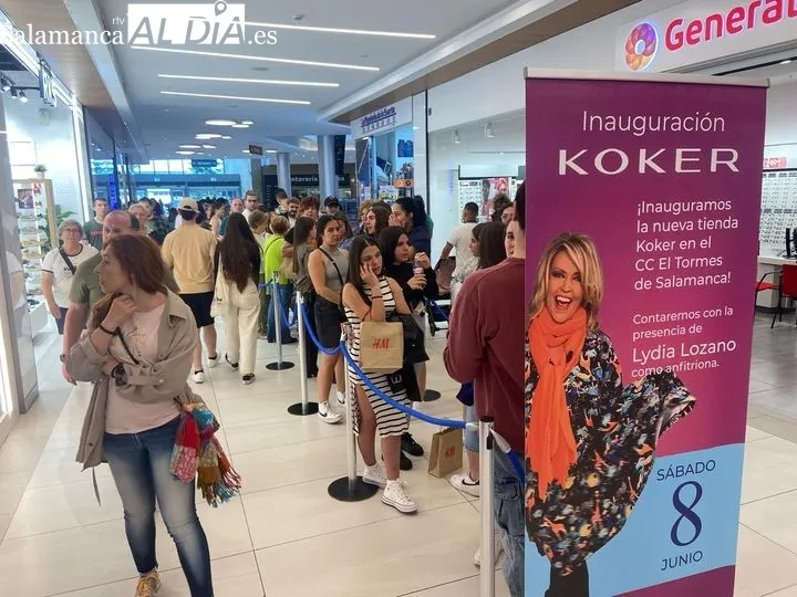 Lydia Lozano desata la locura en Salamanca | FOTOS: Vanesa Martins 