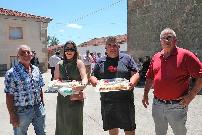 Foto 2 - Solemnidad y devoci&oacute;n por San Juan en Villar de Arga&ntilde;&aacute;n 