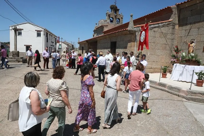 Foto 4 - Solemnidad y devoci&oacute;n por San Juan en Villar de Arga&ntilde;&aacute;n 