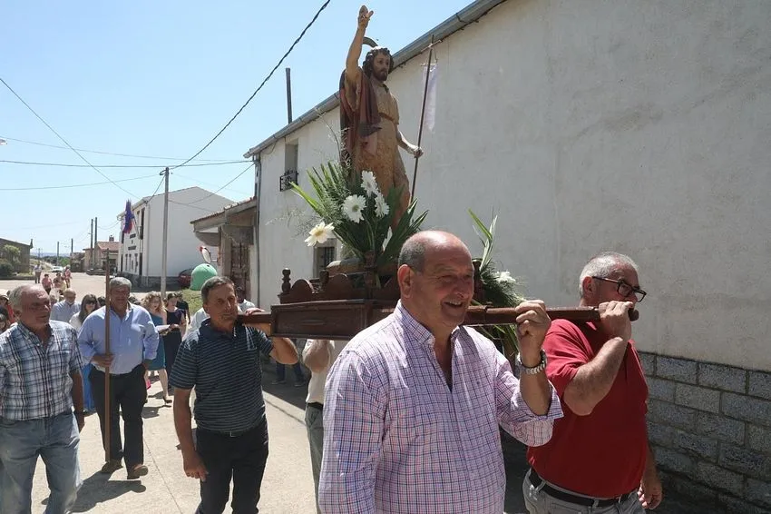 Foto 9 - Solemnidad y devoci&oacute;n por San Juan en Villar de Arga&ntilde;&aacute;n 