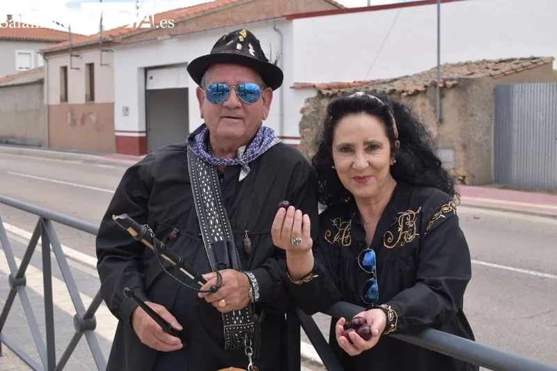 Foto 4 - Cuarenta kilos de cerezas para el tradicional d&iacute;a de &lsquo;Los Guinderos&rsquo;